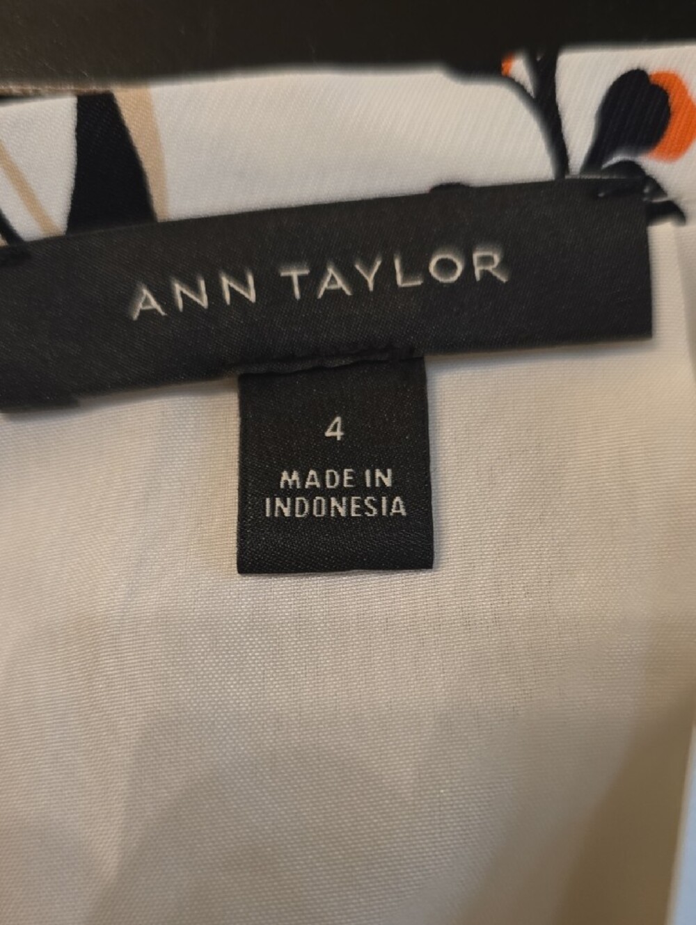 Ann Taylor White Floral Pencil Skirt - Women - Picture 2 of 5